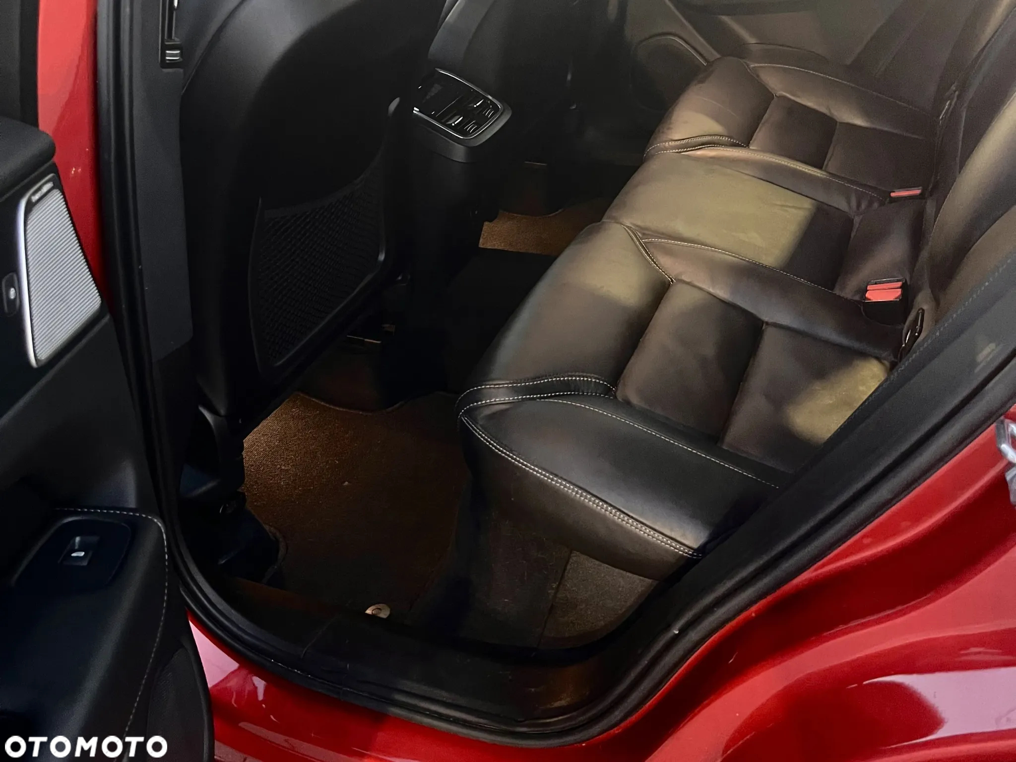 Volvo XC 60 B4 D AWD R-Design - 5