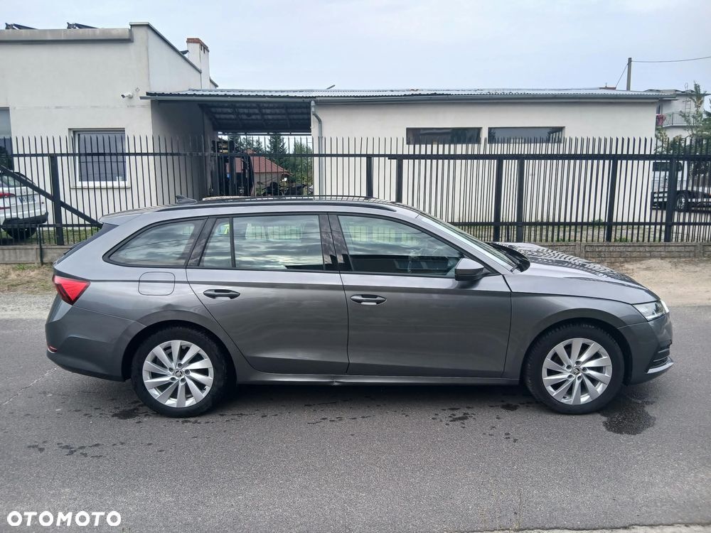 Skoda Octavia 2.0 TDI Sportline DSG - 3