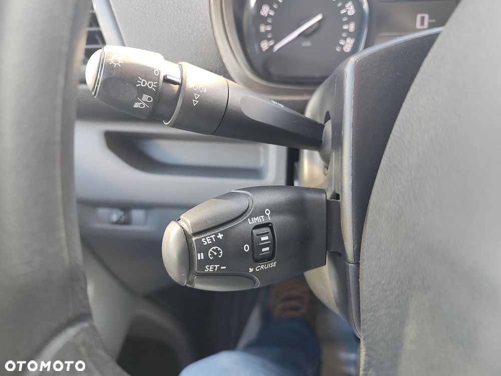Peugeot Expert - 12