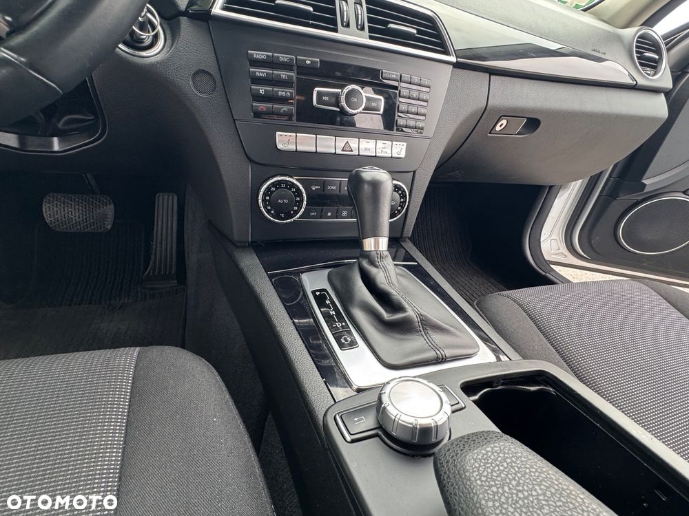 Mercedes-Benz Klasa C 180 7G-TRONIC Avantgarde - 34