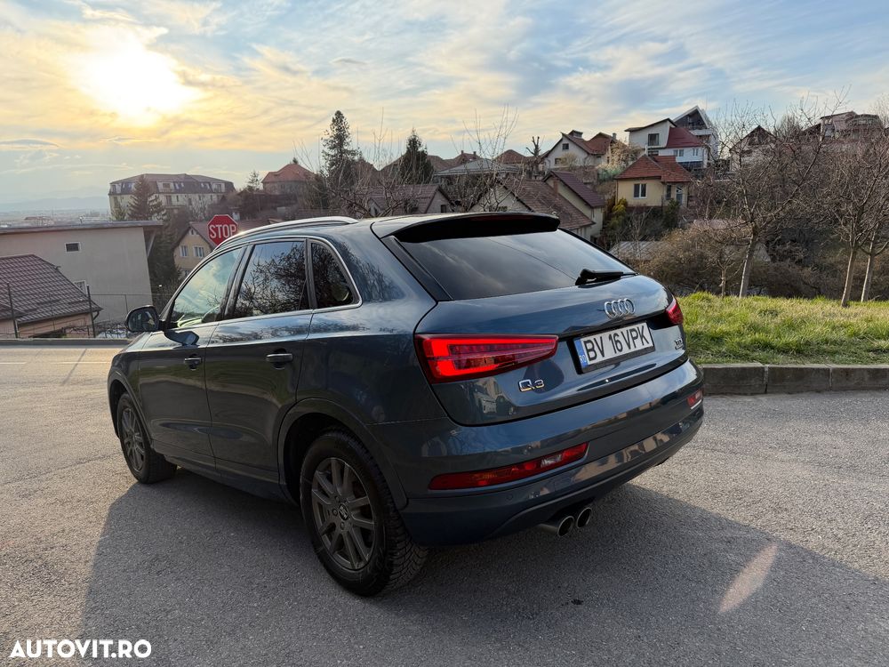 Audi Q3 2.0 35 TDI S tronic - 3