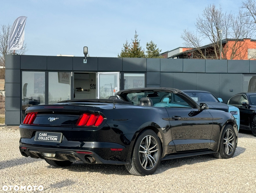 Ford Mustang - 16