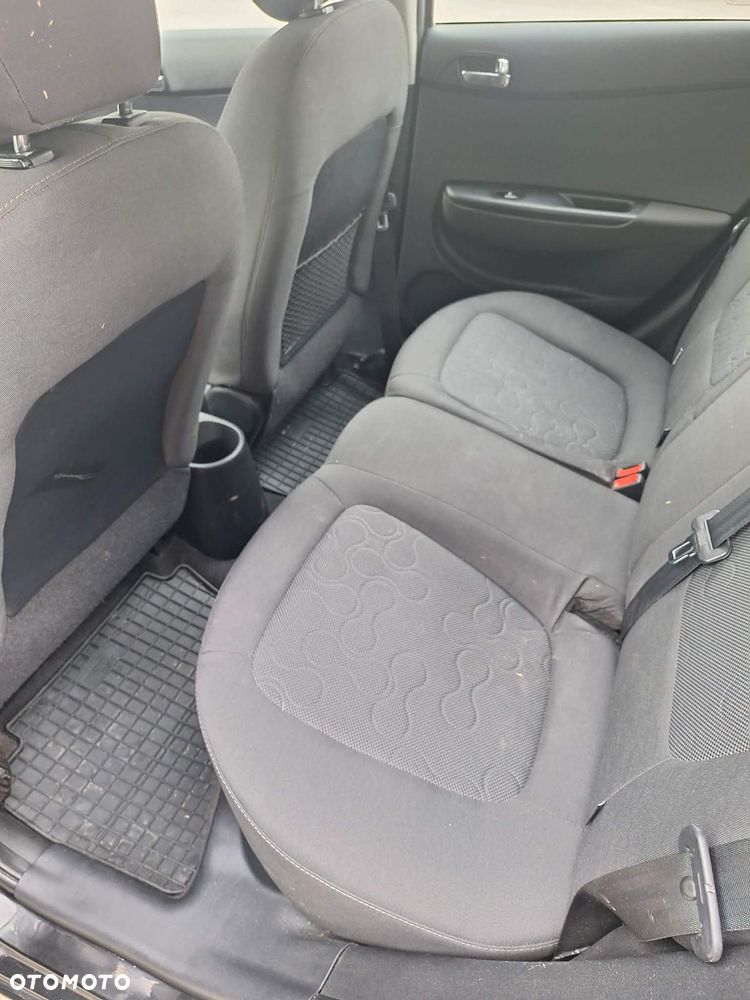 Hyundai i20 - 12