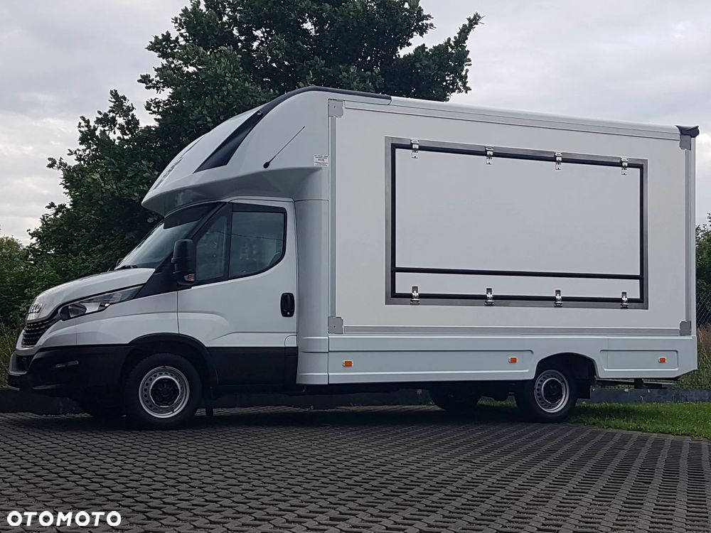 Iveco DAILY SKLEP FOODTRUCK BAR KONTENER NISKOPODŁOGOWY 4,44x2,23x2,42 KLIMA 35S14 DMC 3500KG - 40