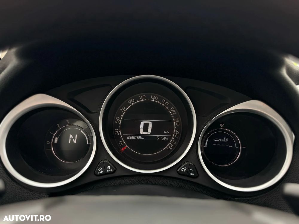 Citroën DS4 1.6 e-HDI Airdream BMP6 Chic - 25