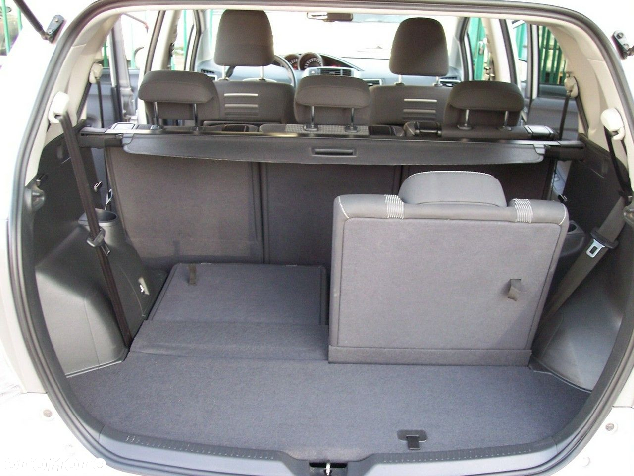 Toyota Verso 1.8 Premium 7os - 20