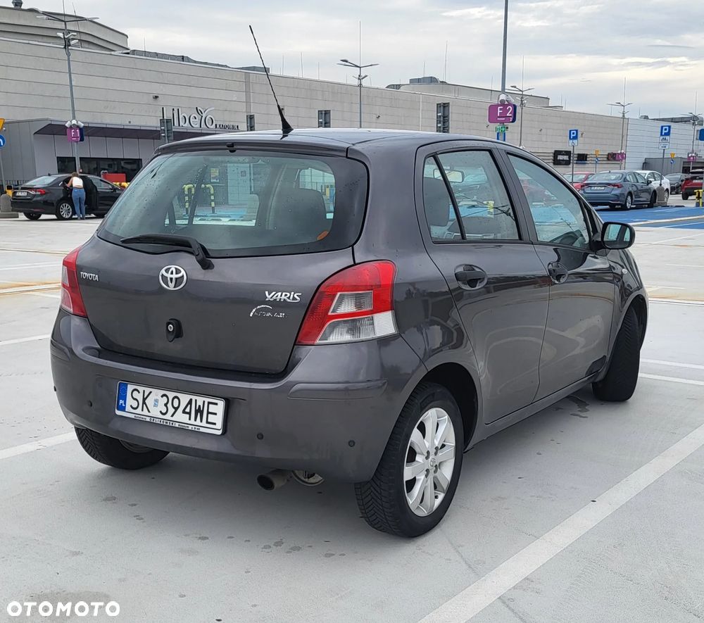 Toyota Yaris 1.0 Luna EU5 - 7