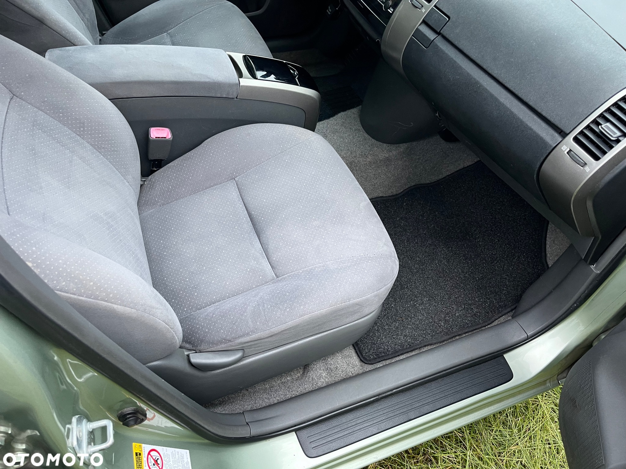 Toyota Prius 1.5 VVT-i Sol - 23