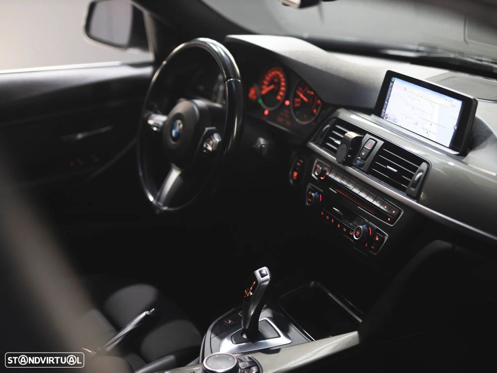 BMW 318 d Touring Aut. Sport Line - 14