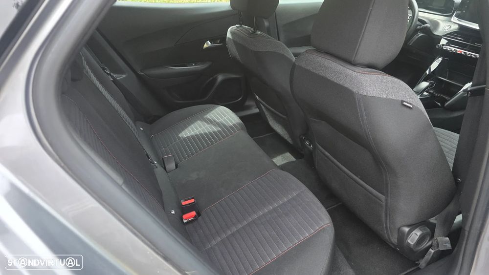 Peugeot e-2008 Allure Pack - 10