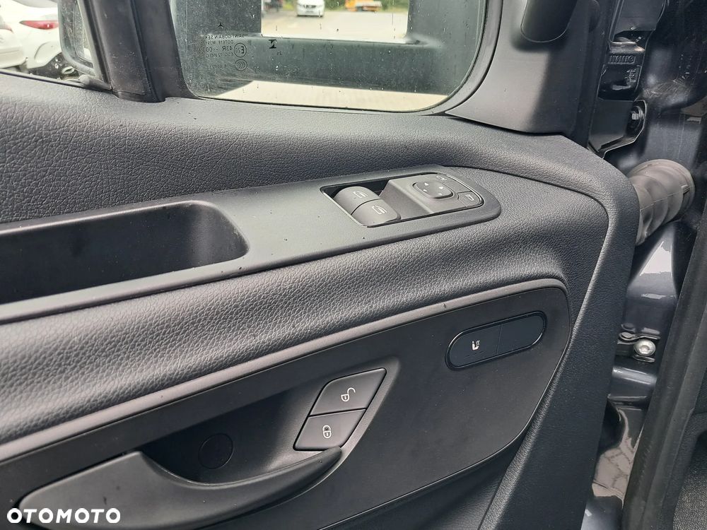 Mercedes-Benz Sprinter 319 CDI Podwozie 4325 mm - Kontener 8 EP - 18