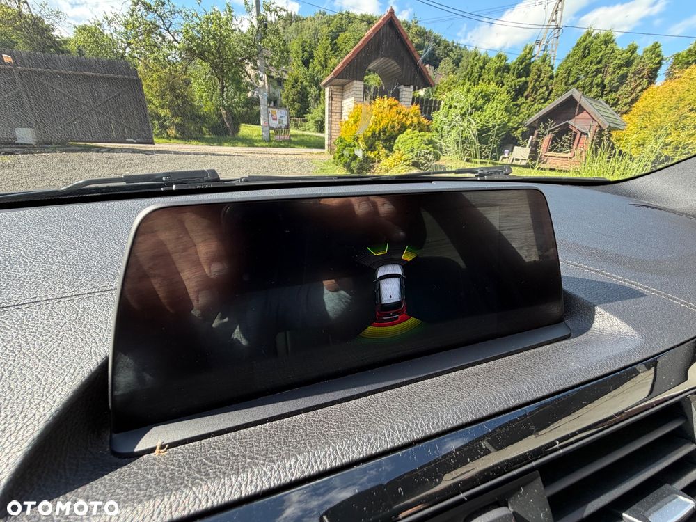 BMW Seria 1 120d xDrive M Sport Shadow sport - 17