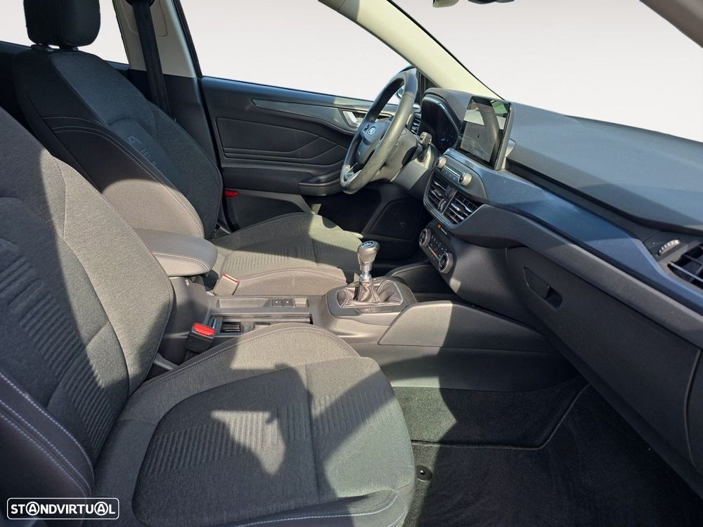 Ford Focus 1.0 EcoBoost Active - 15