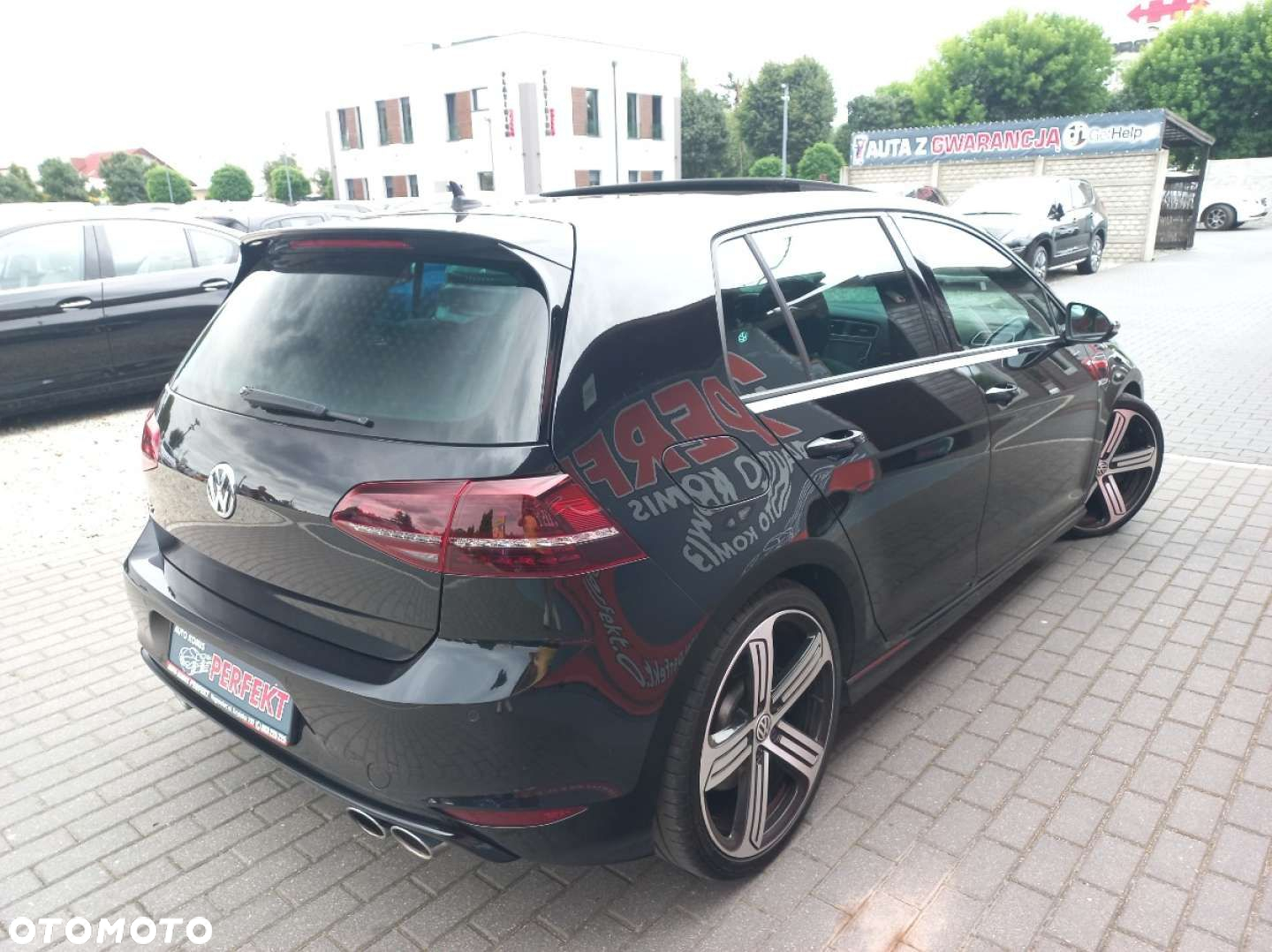 Volkswagen Golf - 8