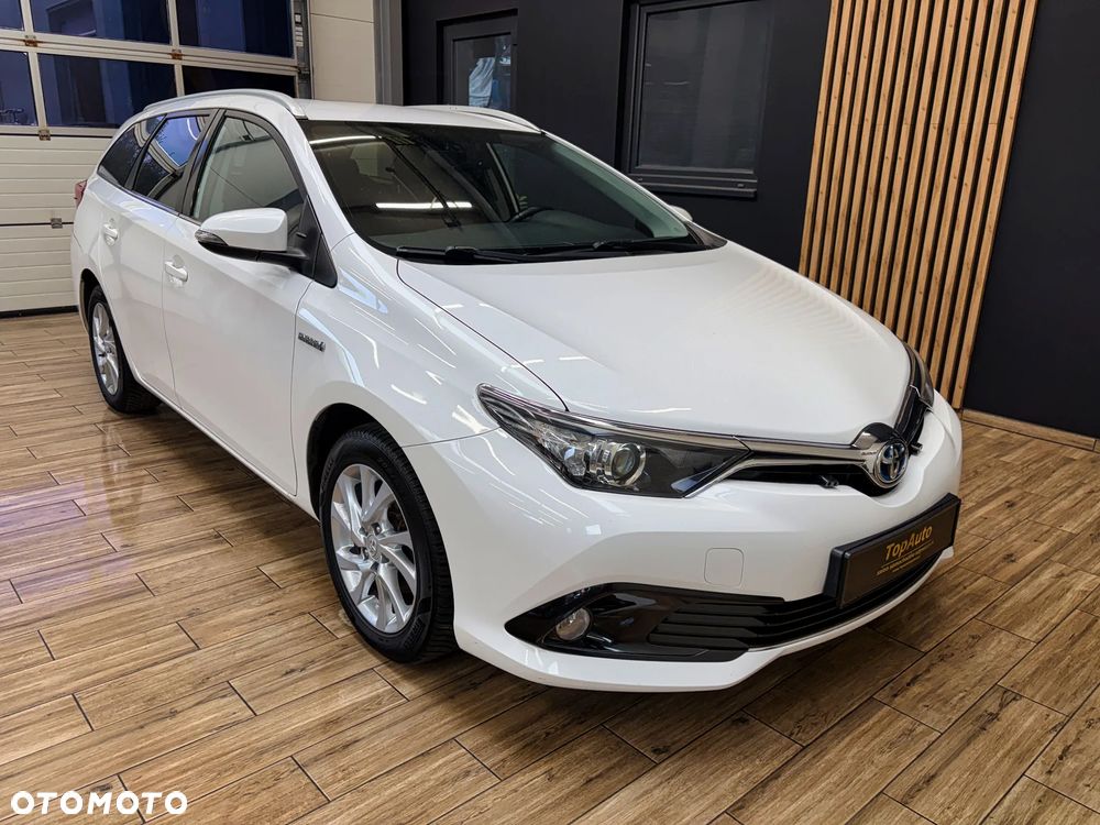 Toyota Auris 1.8 HSD Prestige - 5