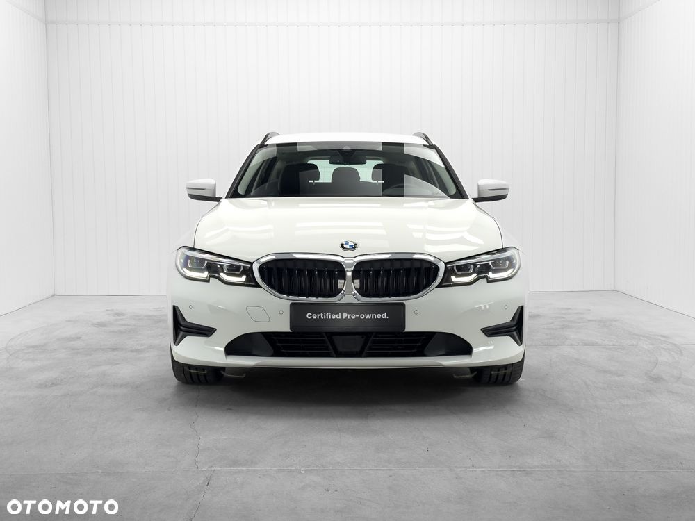 BMW Seria 3 318d Touring Advantage - 8