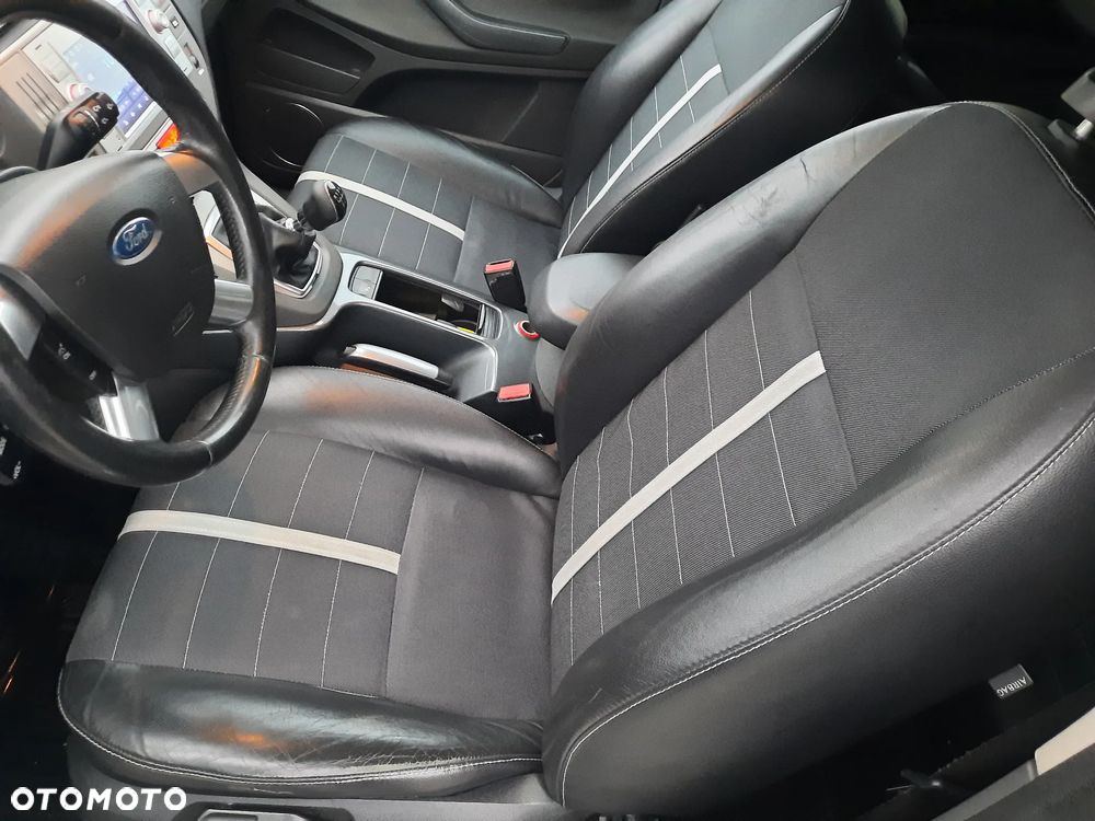 Ford Kuga 2.0 TDCi 4x4 Trend - 20