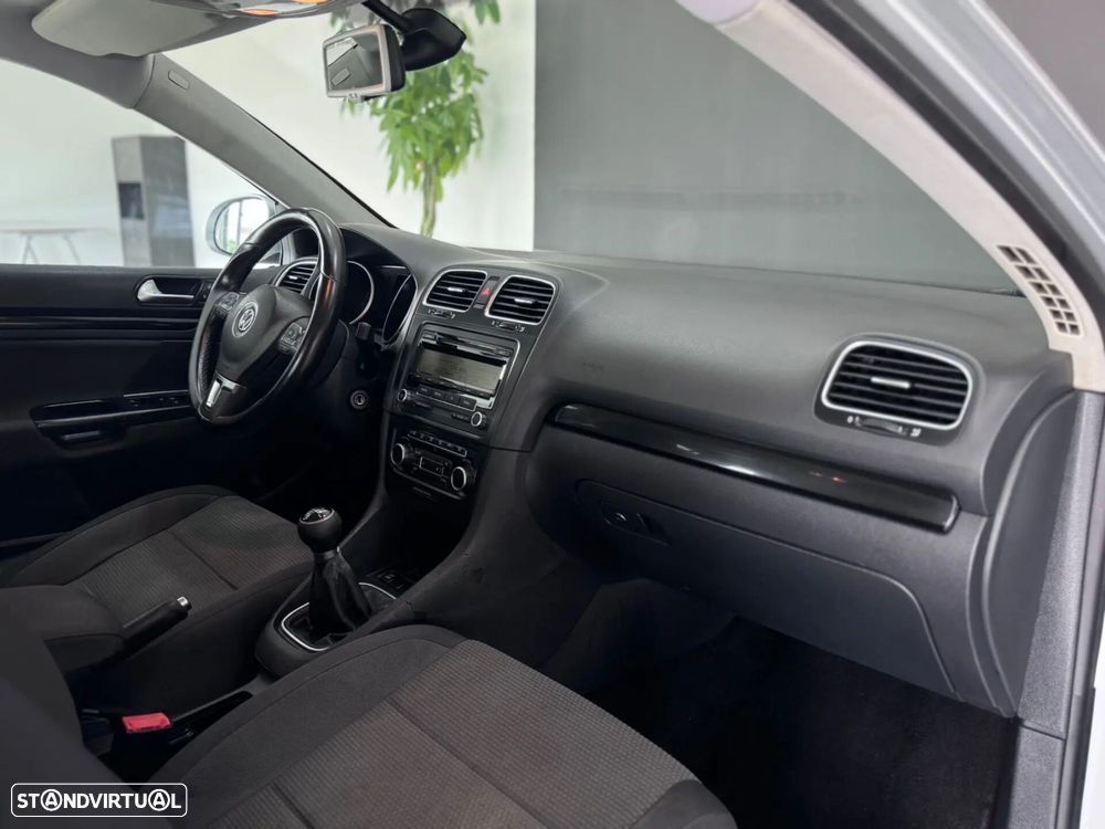 VW Golf Variant 1.6 TDi Confortline - 23