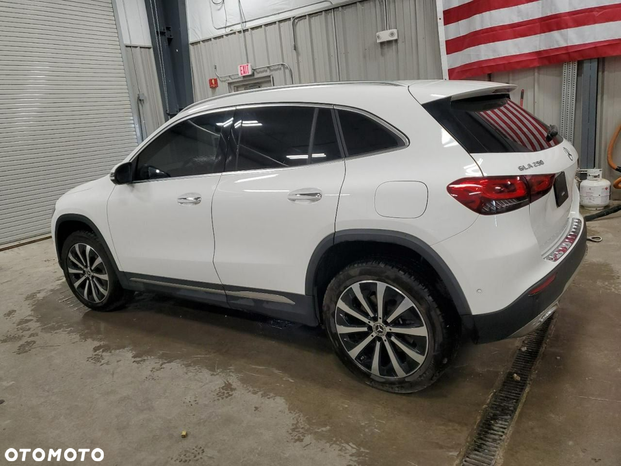 Mercedes-Benz GLA - 2