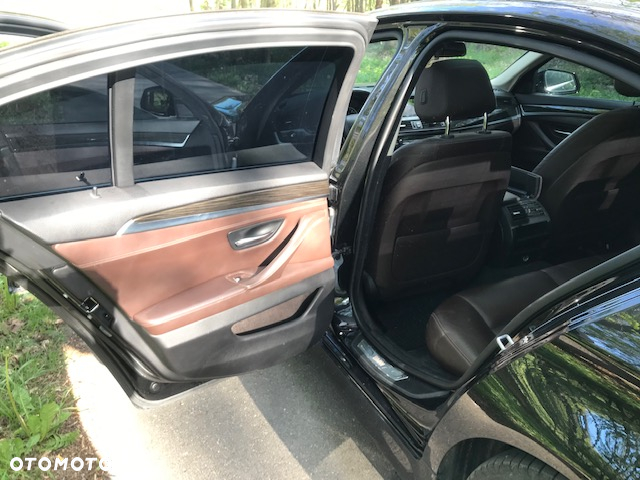 BMW Seria 5 528i xDrive - 6
