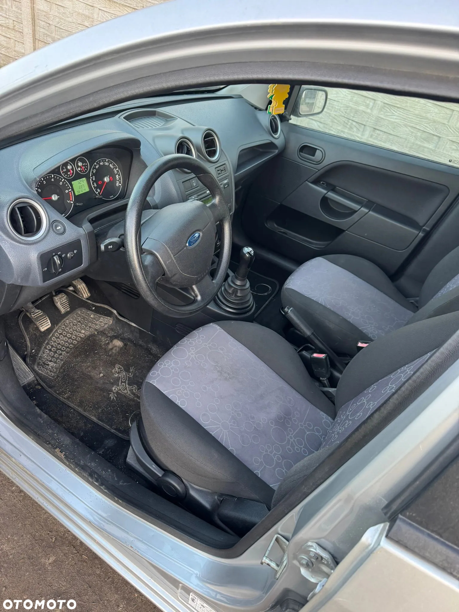 Ford Fiesta 1.3 Ambiente - 8