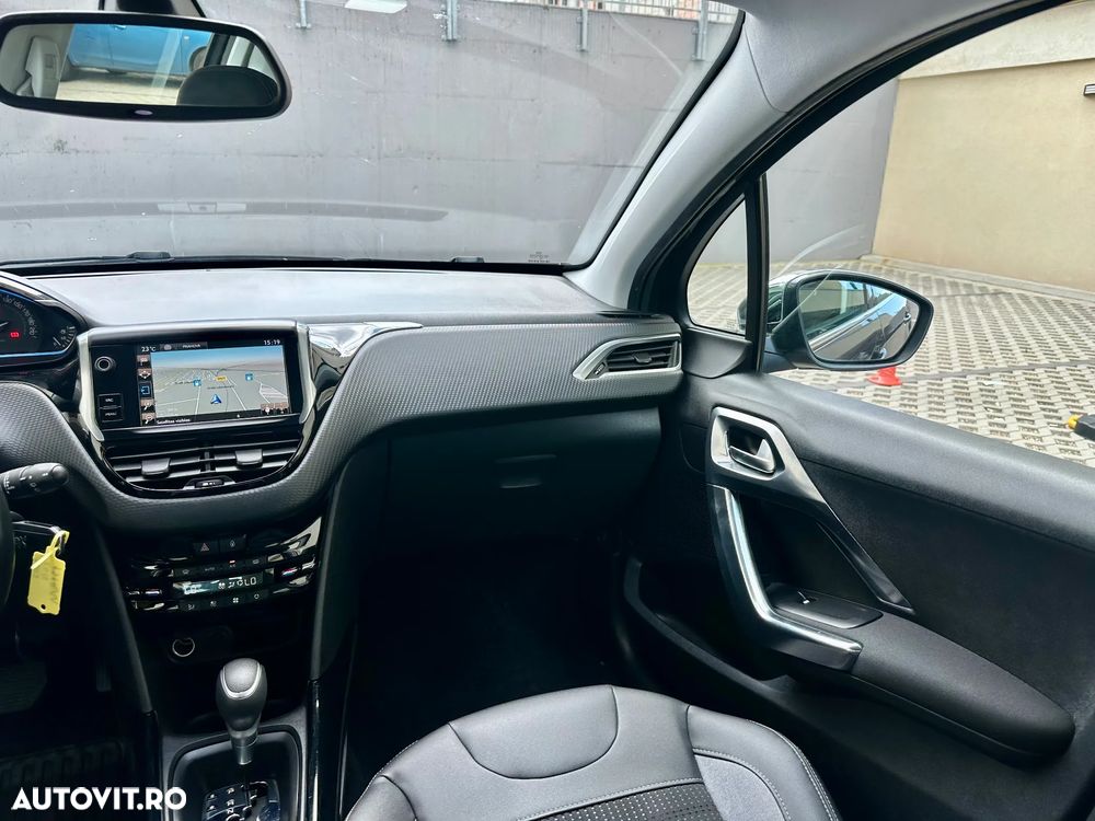 Peugeot 2008 - 10