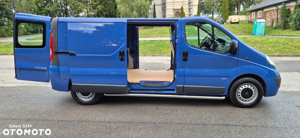Opel Vivaro - 25