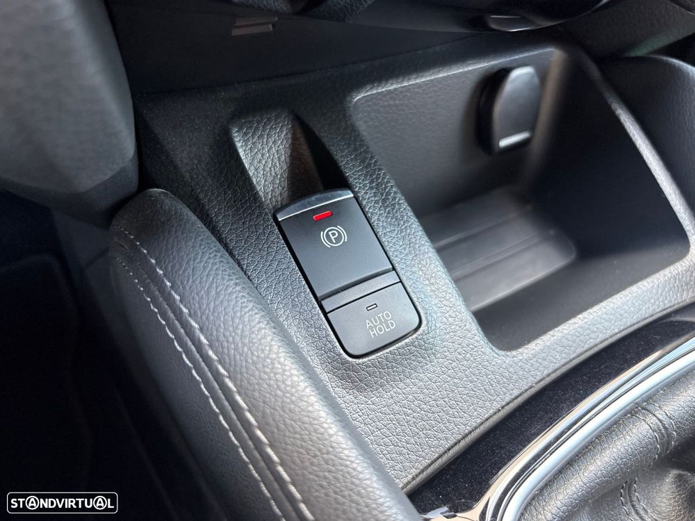 Nissan Qashqai 1.2 DIG-T N-Connecta RS+PS 18 - 38