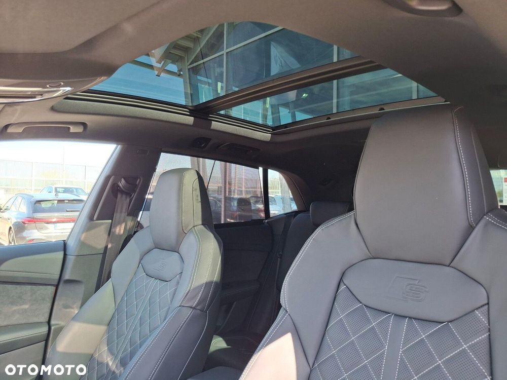 Audi Q8 - 32