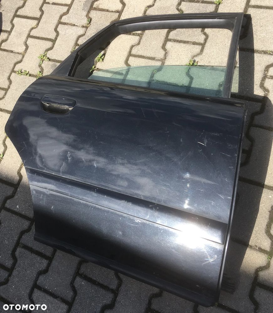 Audi A4 B5 8D sedan drzwi tył tylne prawe - 1