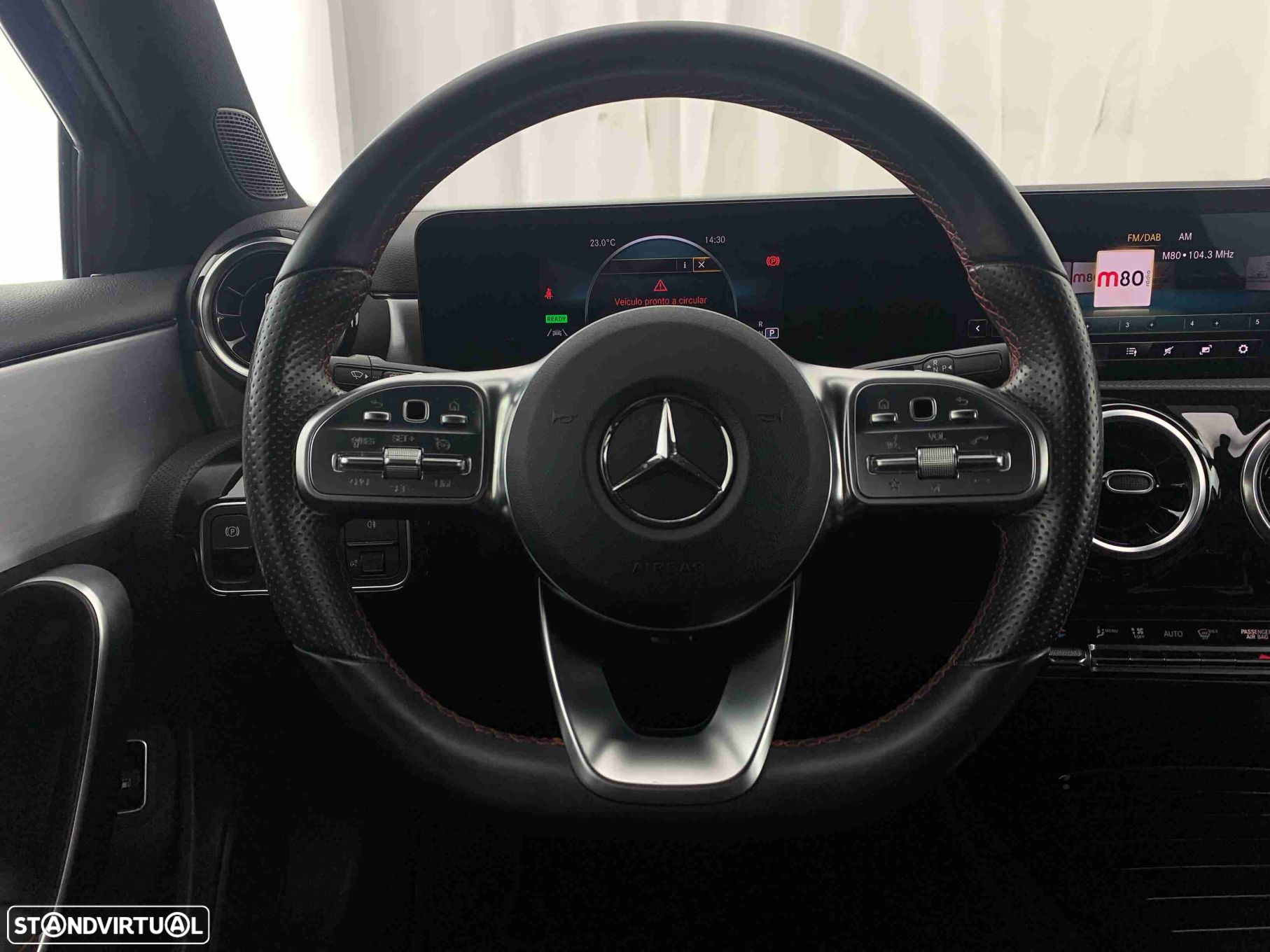 Mercedes-Benz A 250 e AMG Line - 12