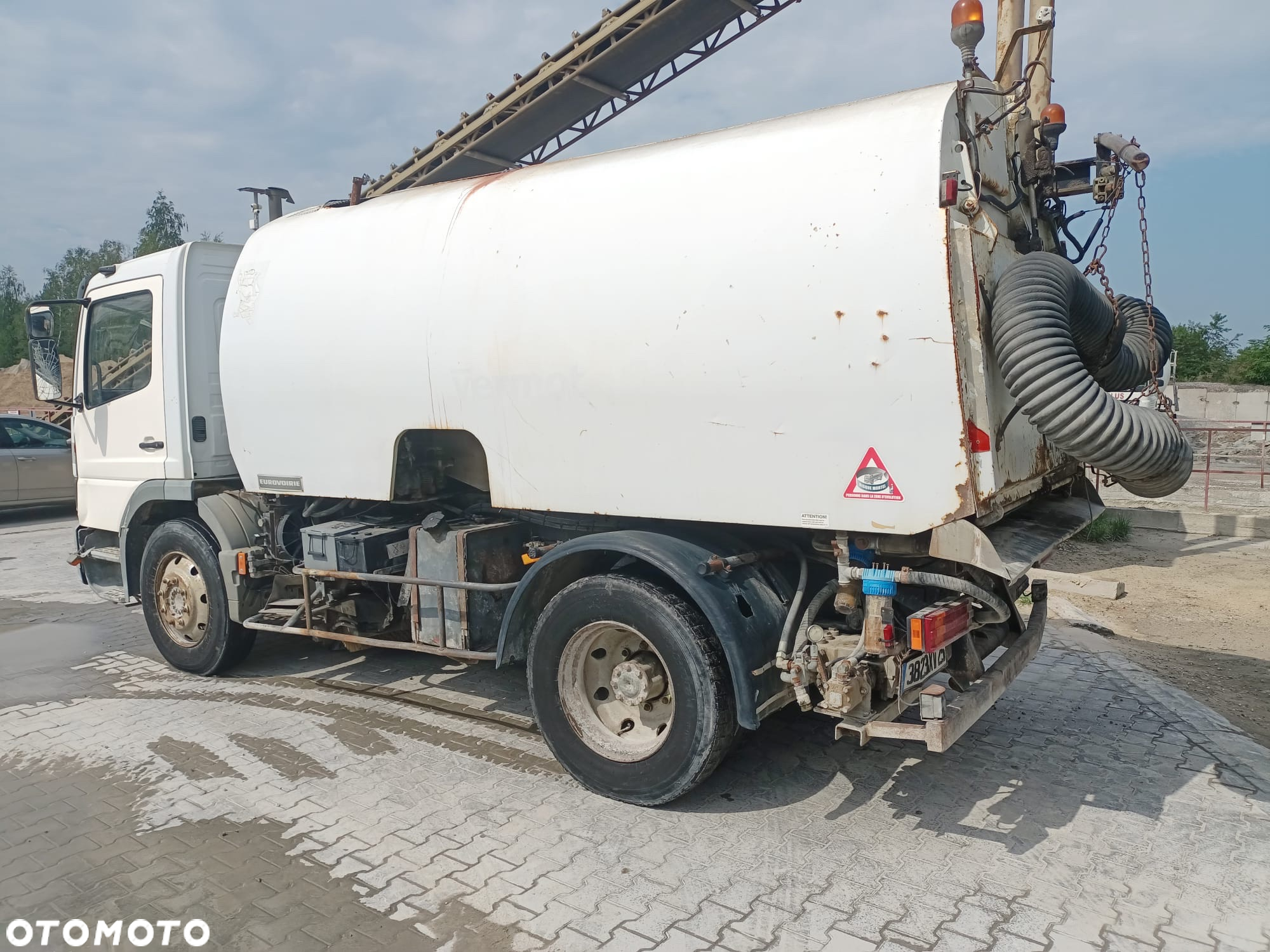 Mercedes-Benz ATEGO - 9