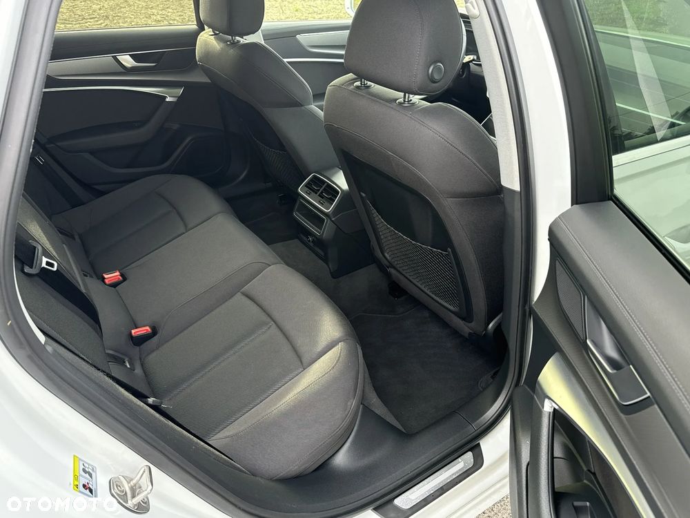 Audi A6 Avant - 16