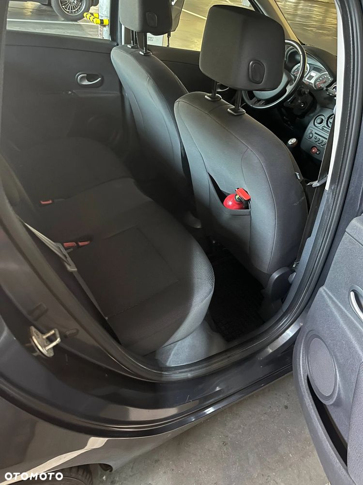 Renault Clio 1.2 16V Grandtour Expression - 6