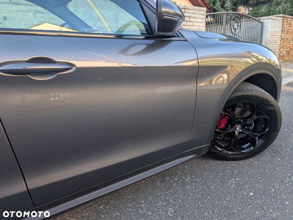 Alfa Romeo Stelvio - 5