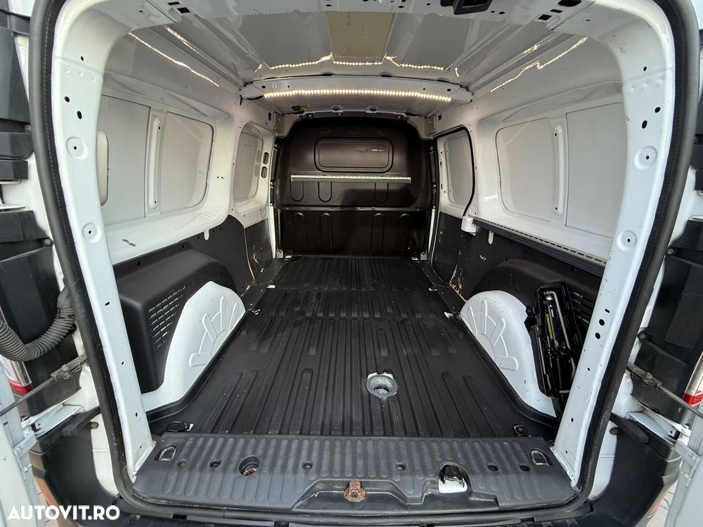 Renault Kangoo BLUE dCi 115 LIMITED - 8