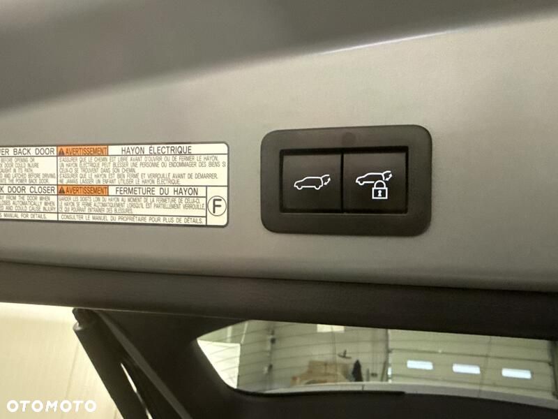 Toyota Corolla Cross - 24