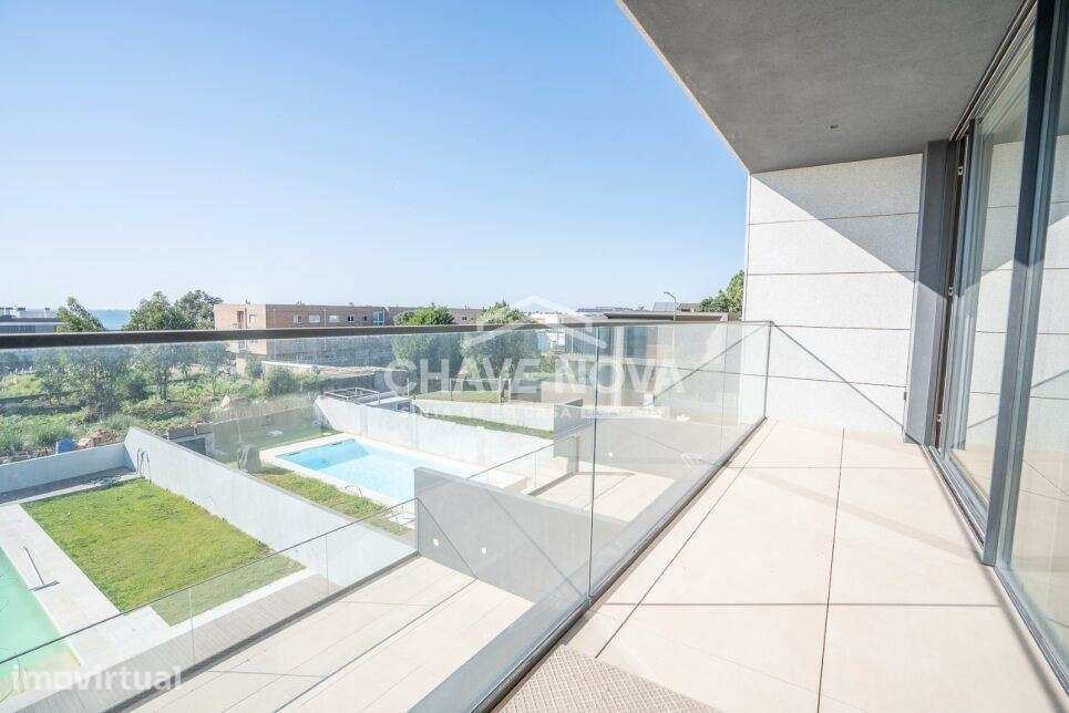 Moradia Geminada T3 c/ Piscina em Canidelo, Vila Nova de Gaia - Grande imagem: 2/26