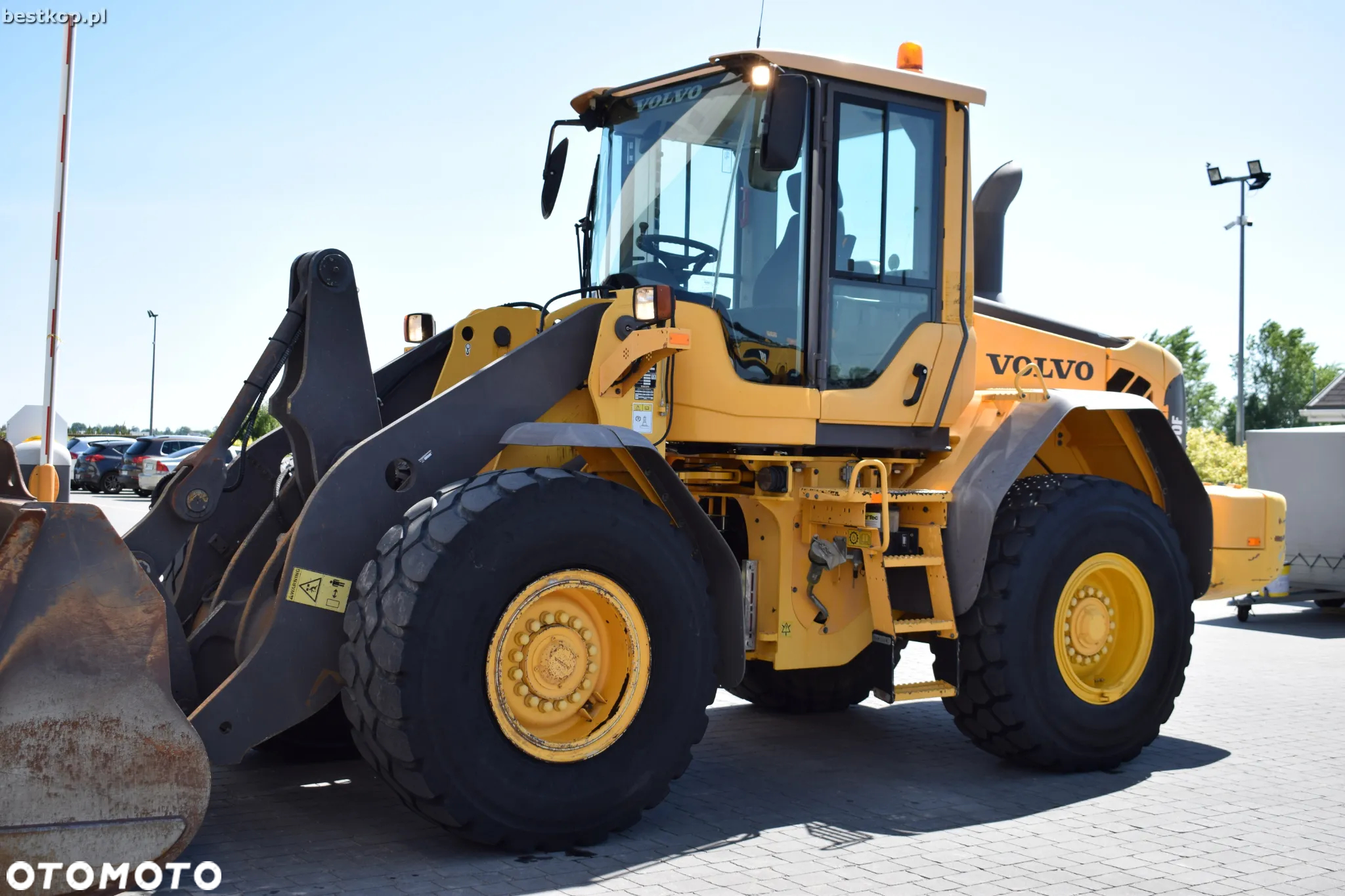Volvo L90F - 13
