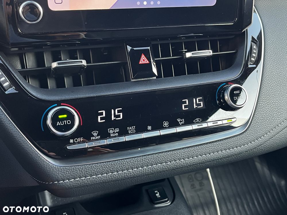 Toyota Corolla 1.8 Hybrid Comfort - 24