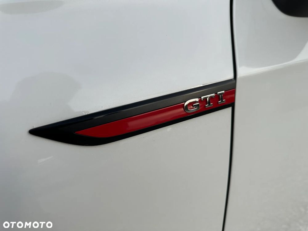 Volkswagen Golf 2.0 TSI OPF DSG GTI - 34