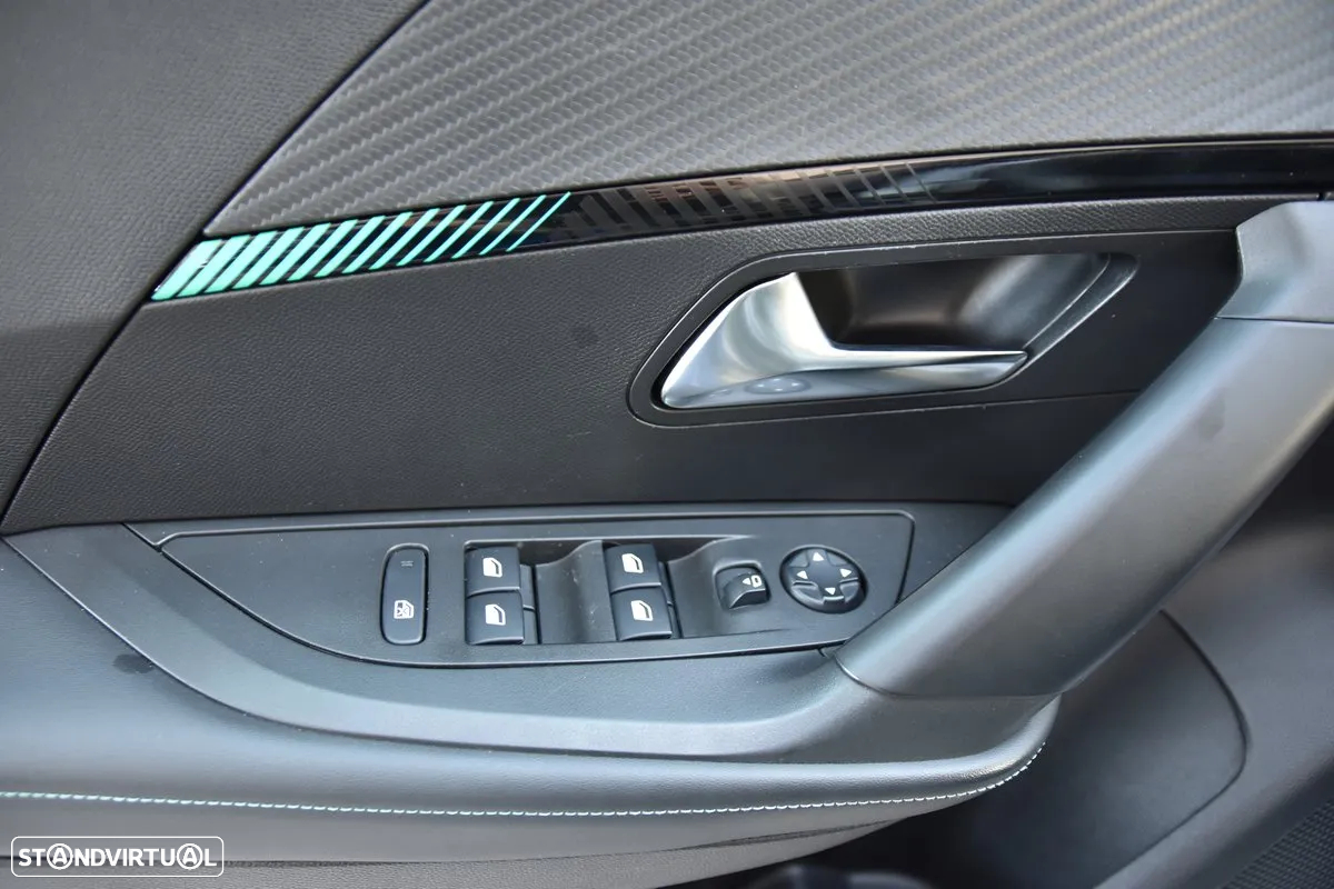 Peugeot 2008 1.2 PureTech Allure Pack - 9