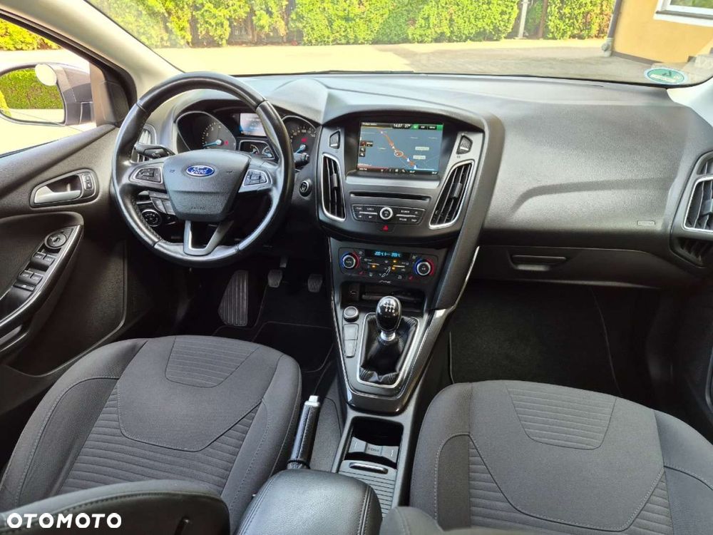 Ford Focus - 8