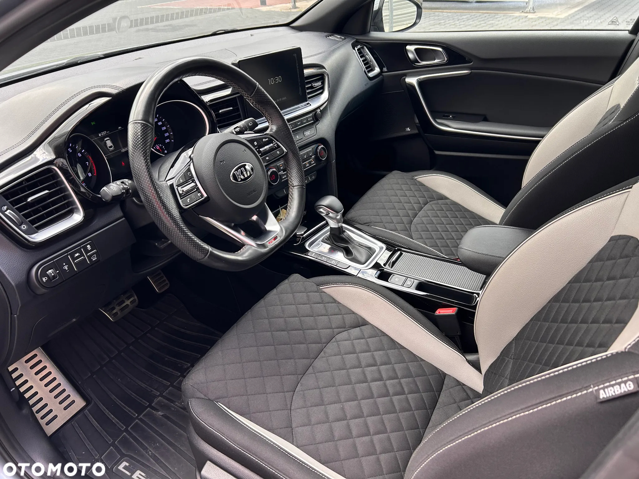 Kia ProCeed 1.4 T-GDI DCT7 OPF GT LINE - 11