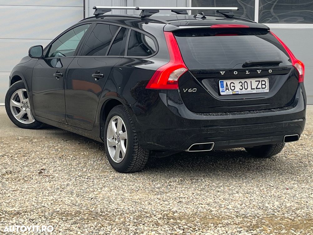Volvo V60 D4 Momentum - 23