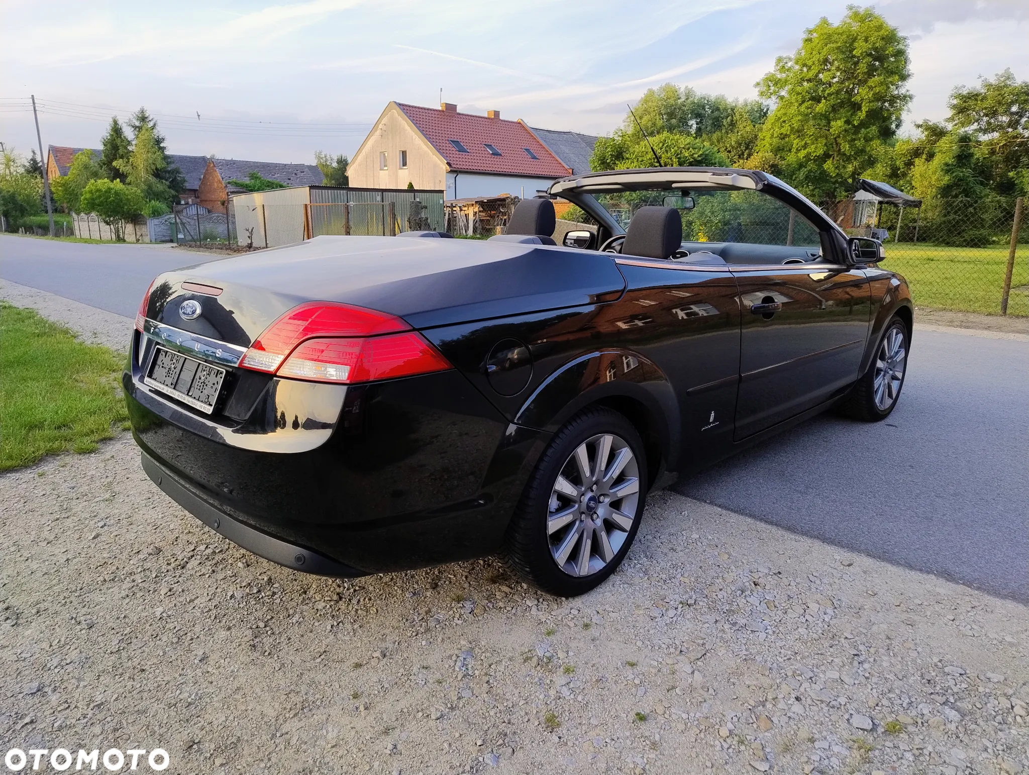 Ford Focus Coupe-Cabriolet 2.0 16V Black Magic - 2