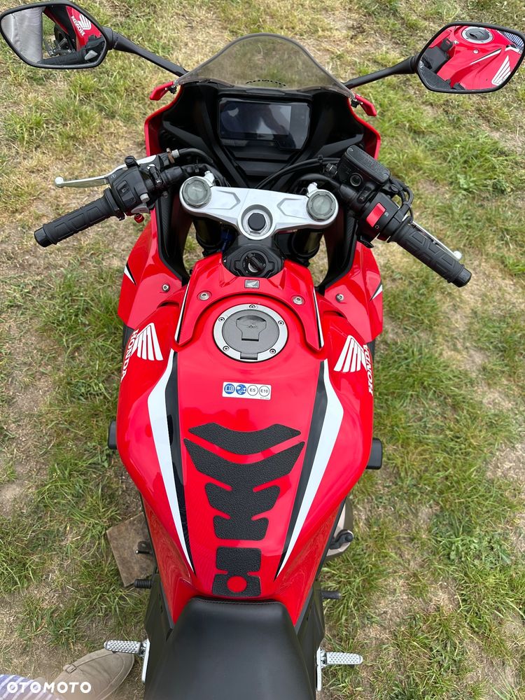 Honda CBR - 7