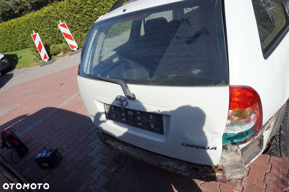 BLENDA LISTWA KLAPY BAGAŻNIKA COROLLA E12 LIFT 040 7681102903 TOYOTA 2004-2007 - 1