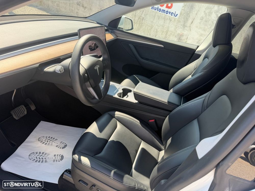 Tesla Model Y Long Range Dual Motor AWD - 7