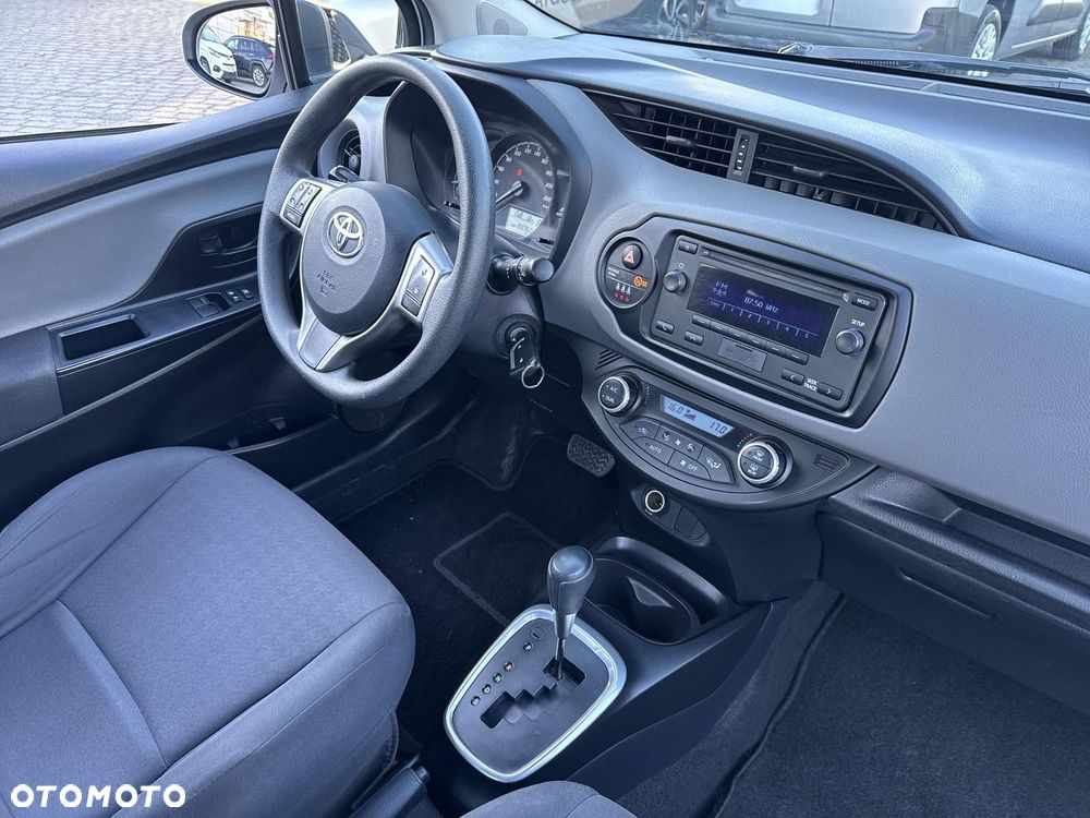 Toyota Yaris - 17